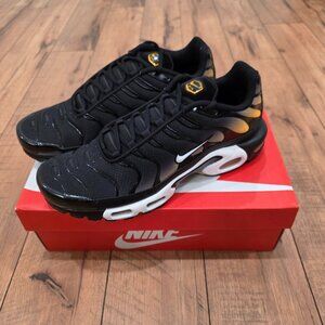 BRAND NEW NIKE AIR MAX PLUS MENS SIZE 10